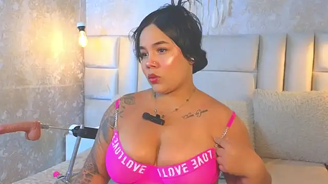 EmilyQueen3x's Live XXX Chat