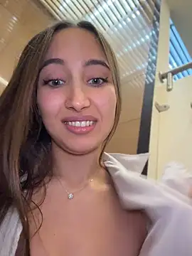 ICrazyOneIRLn Live XXX chat