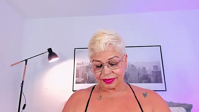 Lucy_Milf_68 – Live XXX-chat