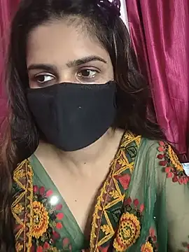 sexy_bhabhii élő XXX-chatje