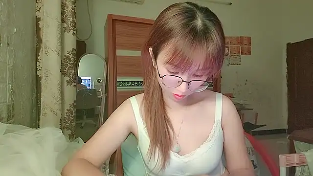 Lili_666 Live XXX-chat