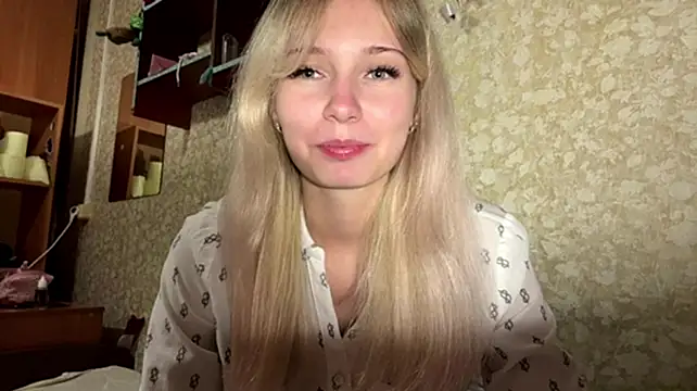 LynnMontiel's Live XXX Chat