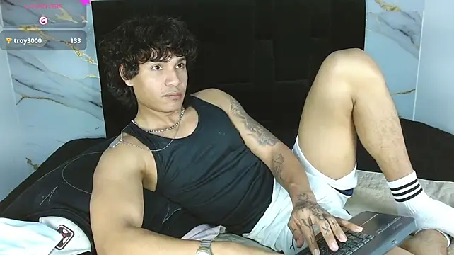 دردشة MaximilianRoth الجنسية المباشرة
