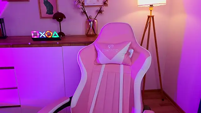 e1v1s live XXX chat