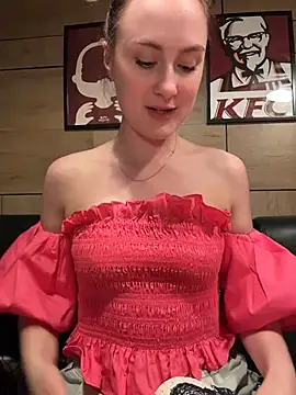 XXX chat uživo modela Dina_Tease