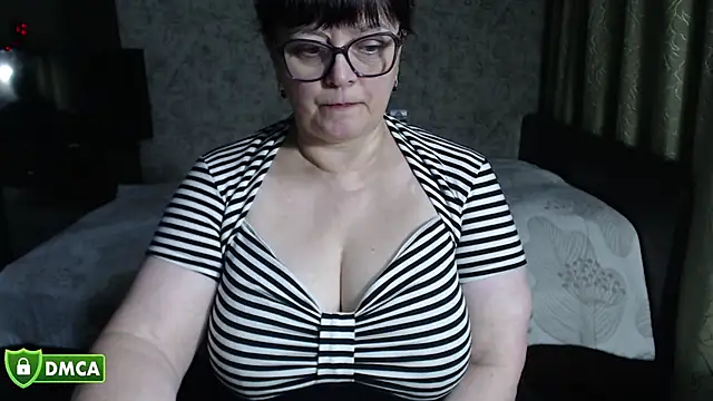 Chatroom XXX en direct de BrandiOhNight