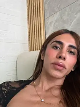 Kitty_VIP লাইভ XXX চ্যাট
