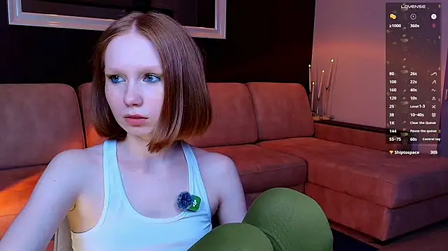 Онлайн чат XXX FoxyMira