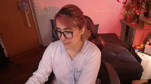 Chat +18 de Miacatsito3 ao vivo