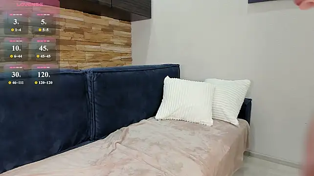 HelenaRegal Adlı Modelin Canlı XXX Sohbeti