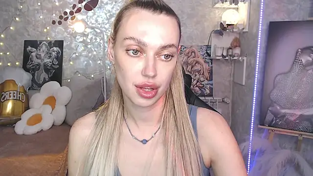 NickyAdamidi Live XXX-chat