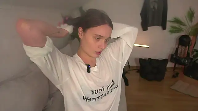 lisa_schiele Adlı Modelin Canlı XXX Sohbeti
