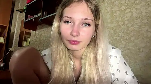 LynnMontiel's Live XXX Chat