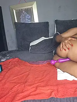 Chatroom XXX en direct de Petrossa