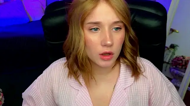 Živý XXX chat AliceTrenton