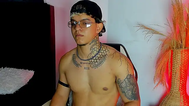 Chat XXX en directo de Noah__Browm