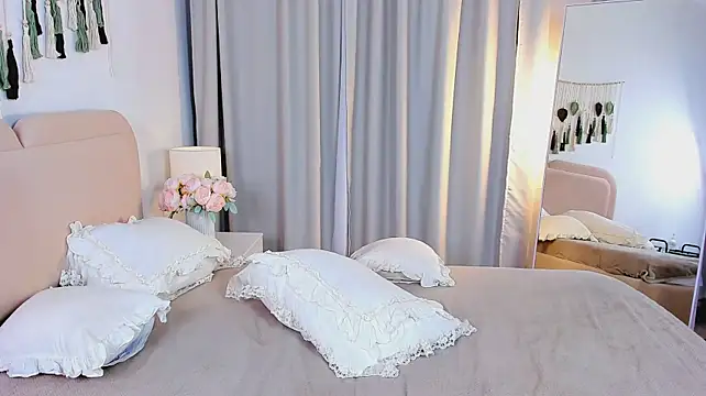 Amina_Youn's Live XXX Chat