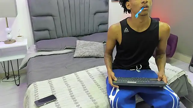Ted_Ruskin's Live XXX Chat