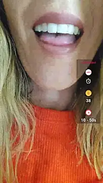 Sexyadventuregirl Adlı Modelin Canlı XXX Sohbeti