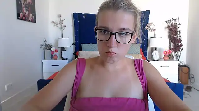 Chatroom XXX en direct de Yennyloves