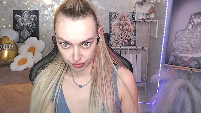 צ'אט XXX בשידור חי של NickyAdamidi