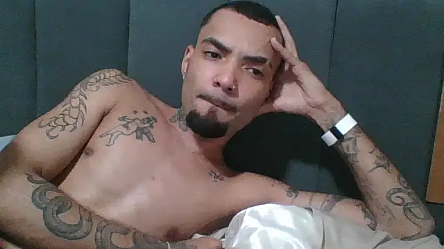 XXX chat uživo modela Rik_Olix