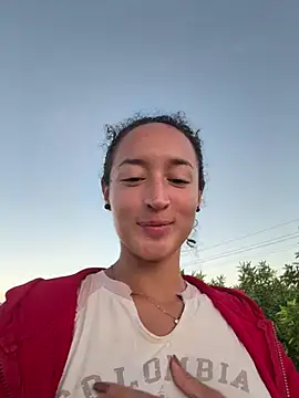 Chat +18 de IsabellaSwee ao vivo