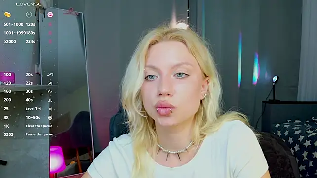 SonyaBlade__ élő XXX-chatje