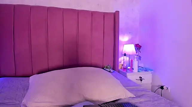 roxy_blazze_'s Live XXX Chat