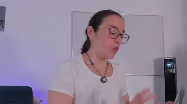 צ'אט XXX בשידור חי של Jessica_Herrera_