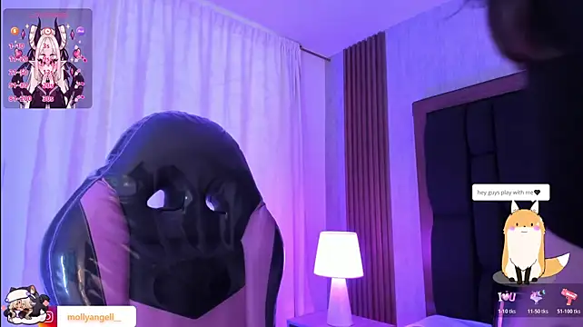 Molly_A live XXX chat