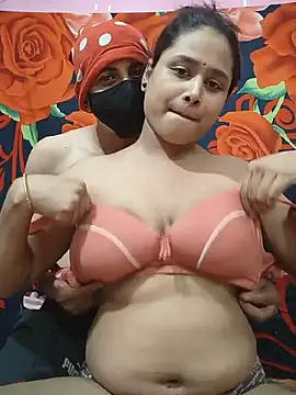 Seducing_couple Adlı Modelin Canlı XXX Sohbeti