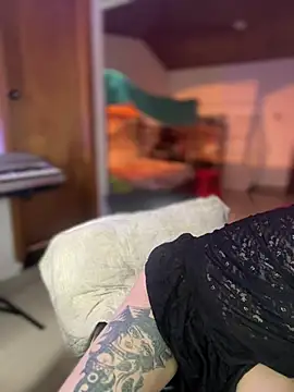 NikkiNix Chat XXX live