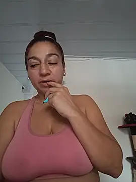 Tumilf's Live XXX Chat