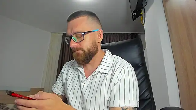 Chat +18 de Findom_guy ao vivo