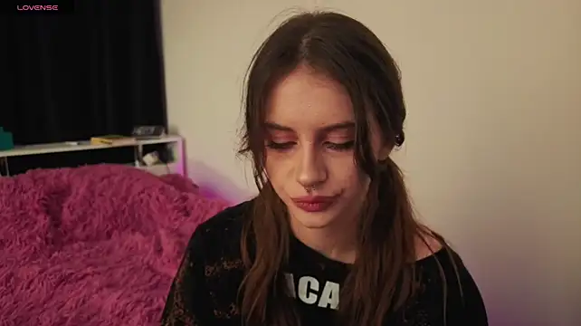 evvaavve Adlı Modelin Canlı XXX Sohbeti