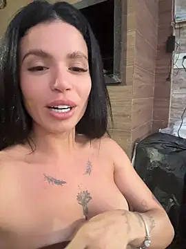 Chat +18 de Rafaellaz ao vivo