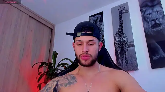 Santos_ramirez1のライブXXXチャット
