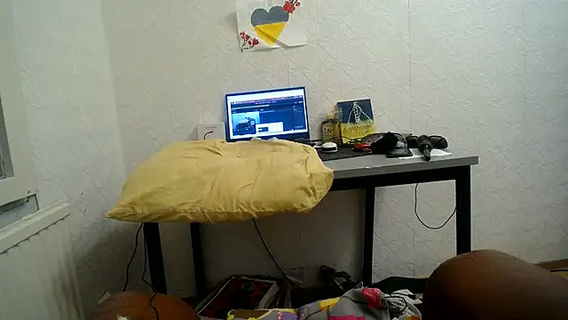 Milana235 现场XXX聊天