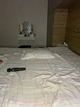 Chat +18 de Ameliablack_1 ao vivo