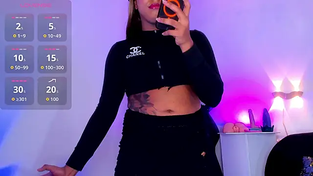 Emili_Roux's Live XXX Chat