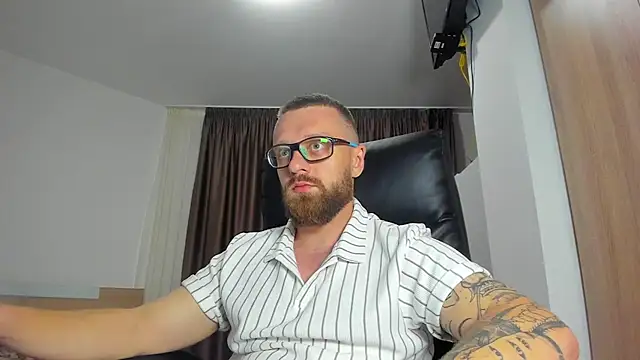 Sembang XXX Secara Langsung Findom_guy