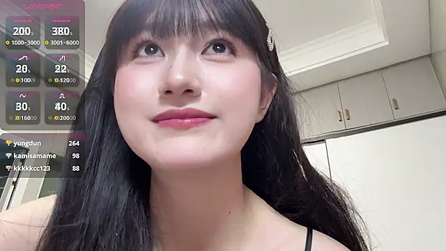 duoduo-000's Live XXX Chat
