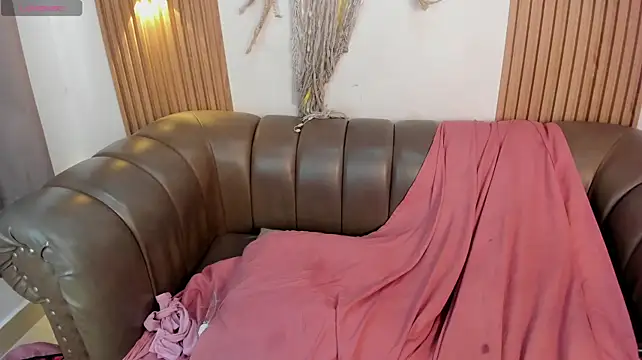 Show modela Candy_Noor na web-kameri