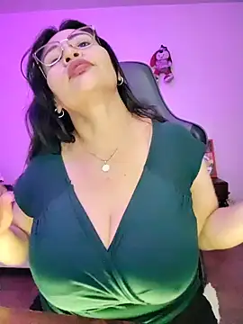 esmeralda_milfn Live XXX chat