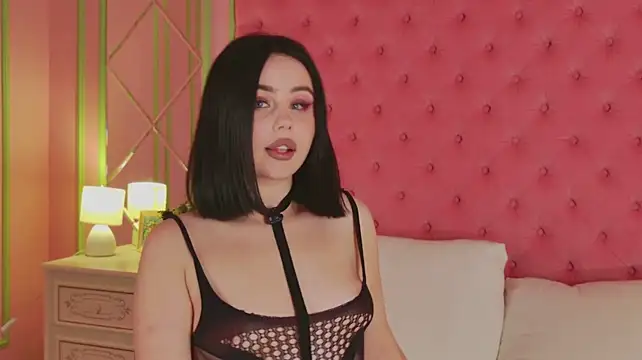 LinaSugar's Live XXX Chat