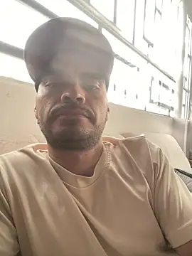 XXX chat uživo modela Mrs__justin