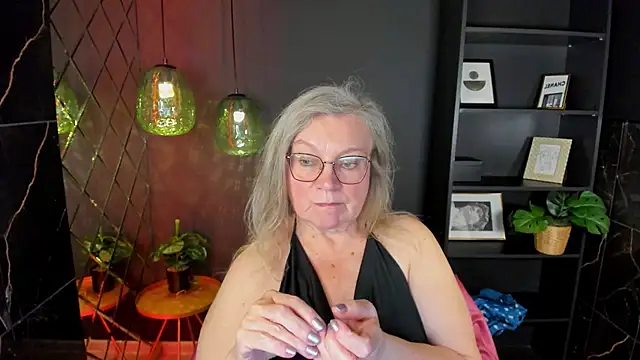NataliMellow's Live XXX Chat