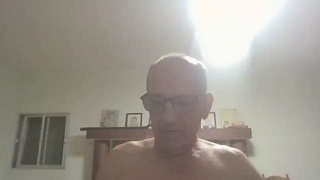 צ'אט XXX בשידור חי של llopaco