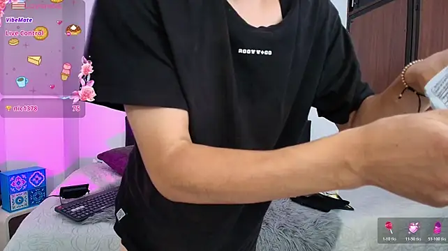 Jacob5_ Live XXX Chat